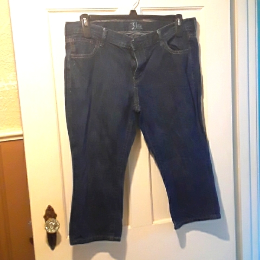 Old Navy Women's DIVA Jean Capris Size 14 Blue